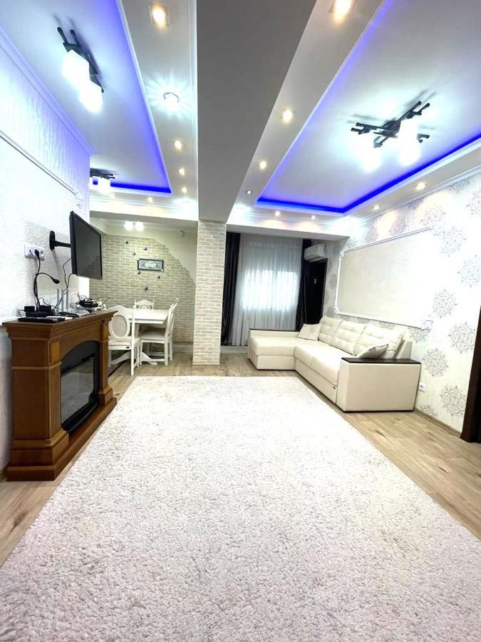 Large Apartment !!!Ciuflea Str. Kischinau Exterior foto