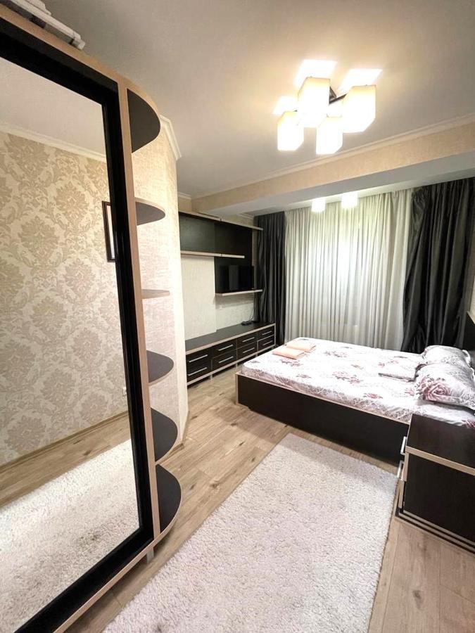 Large Apartment !!!Ciuflea Str. Kischinau Exterior foto
